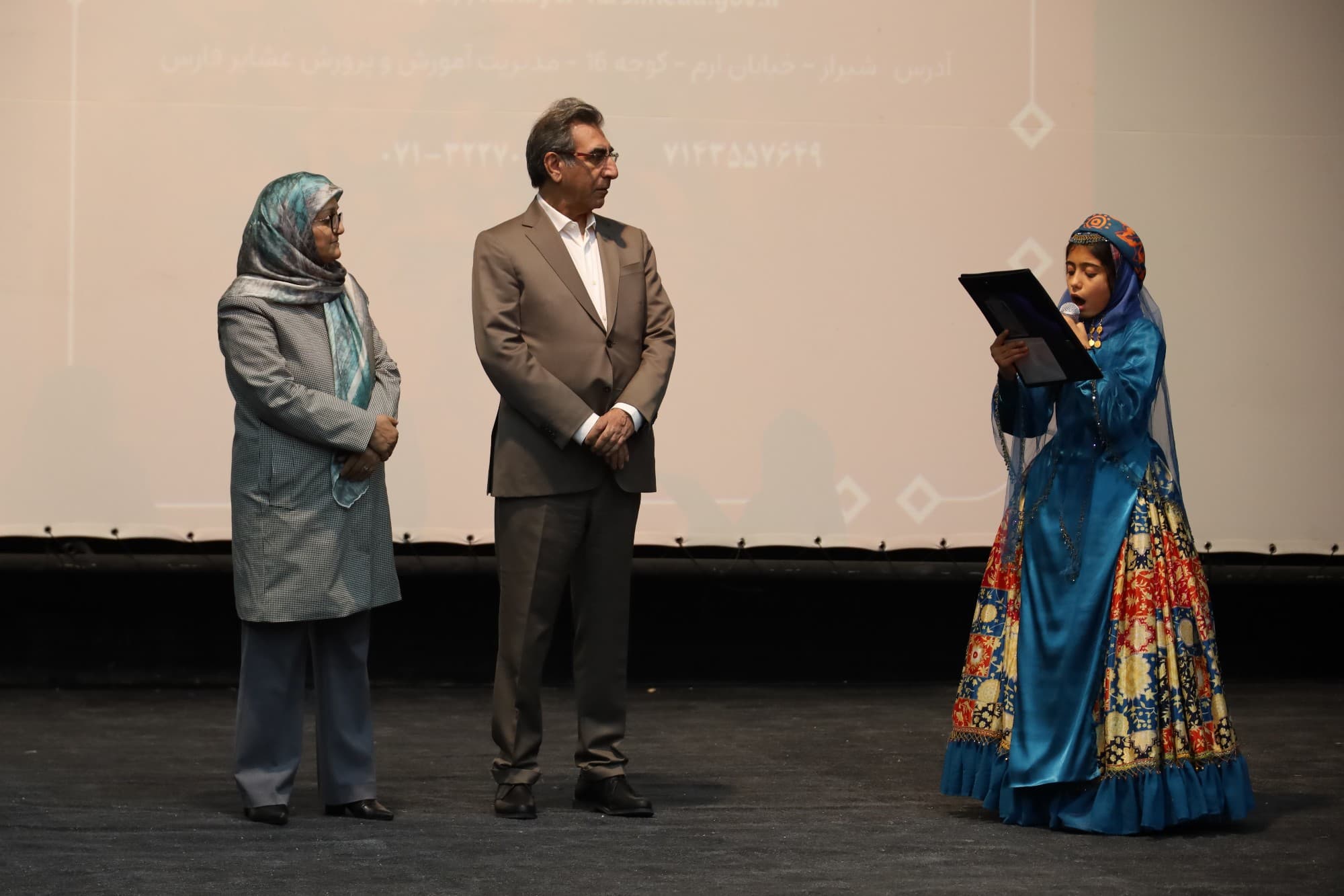 آیین افتتاح سالن اجتماعات و کتابخانه دبیرستان عشایری شهید بهشتی